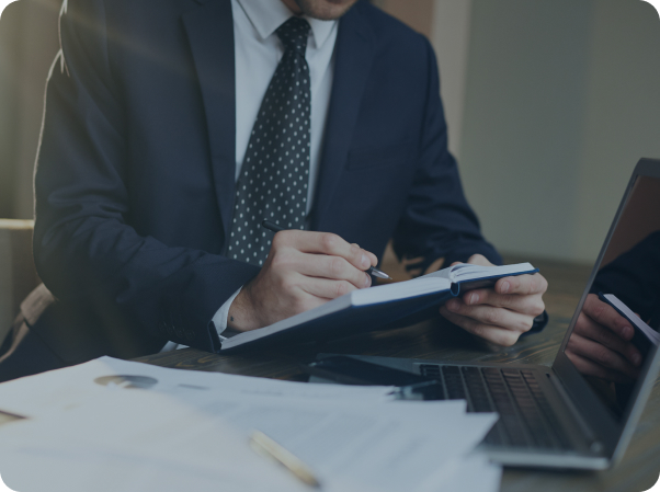 وکیل بانکی کیست؟