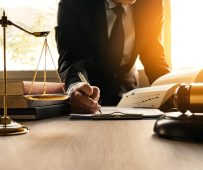 تفاوت وکیل دادگستری با وکیل قوه قضاییه
